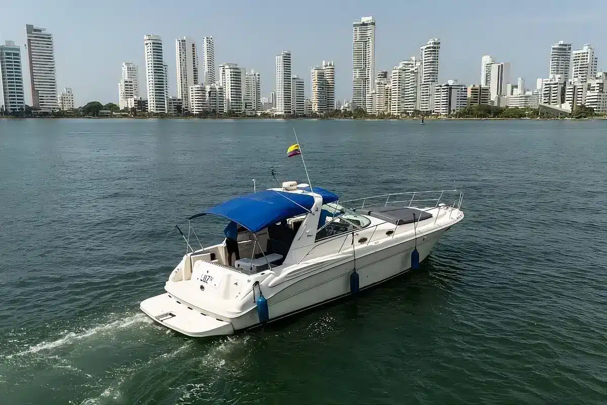 Alquiler de yate Sea Ray 42 pies en Cartagena de Indias