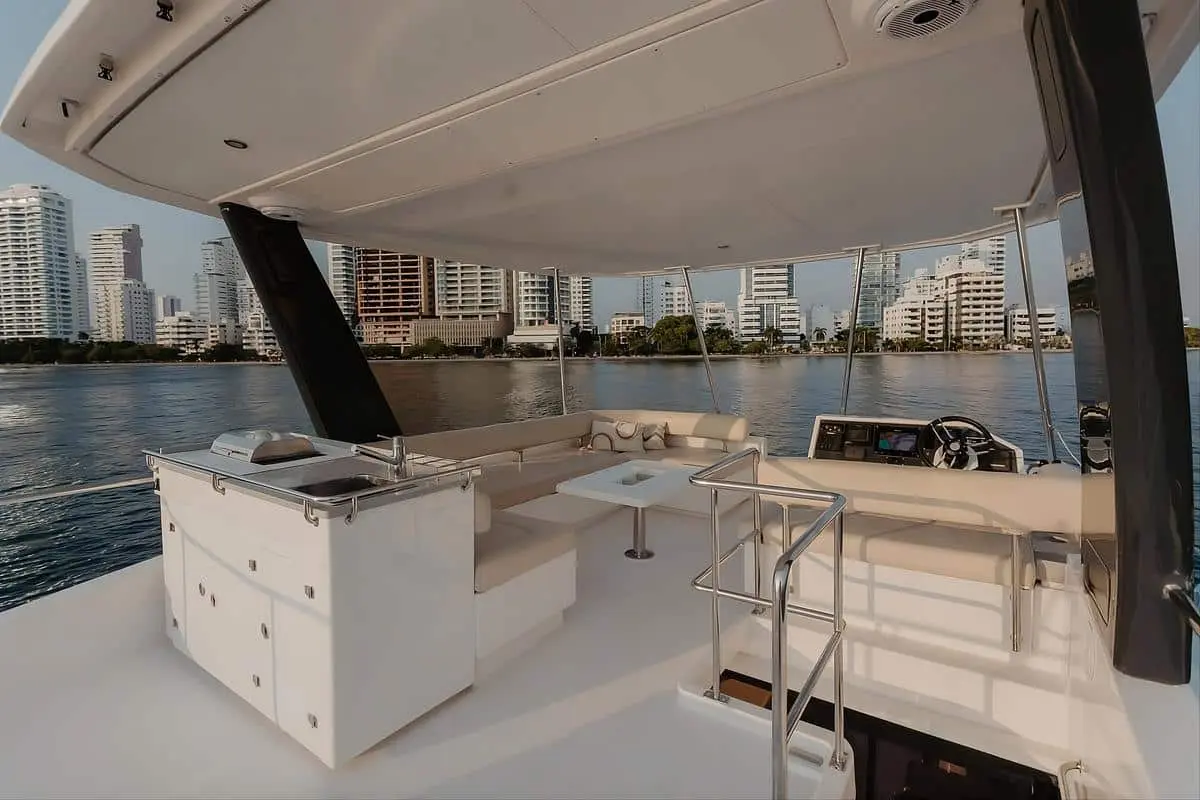 Catamarán Eclipse V - Image 8